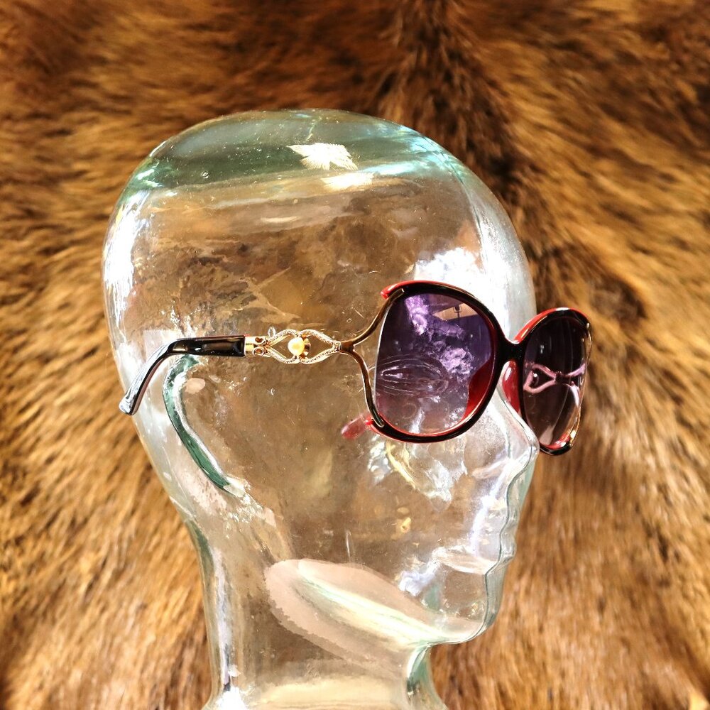 Red Oversized Sunglasses with Pearl and Gold Scroll Arms